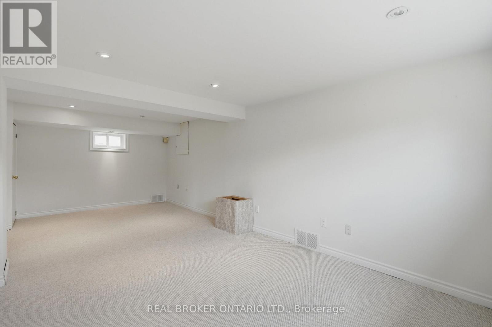 3 PRIDEAUX STREET - 37
