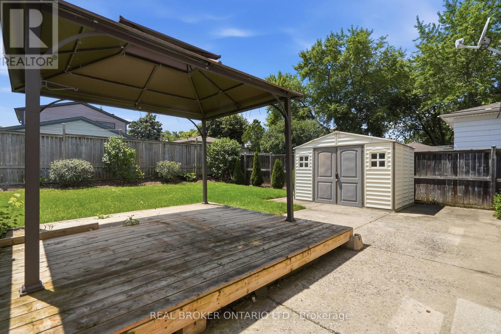 3 PRIDEAUX STREET - 38