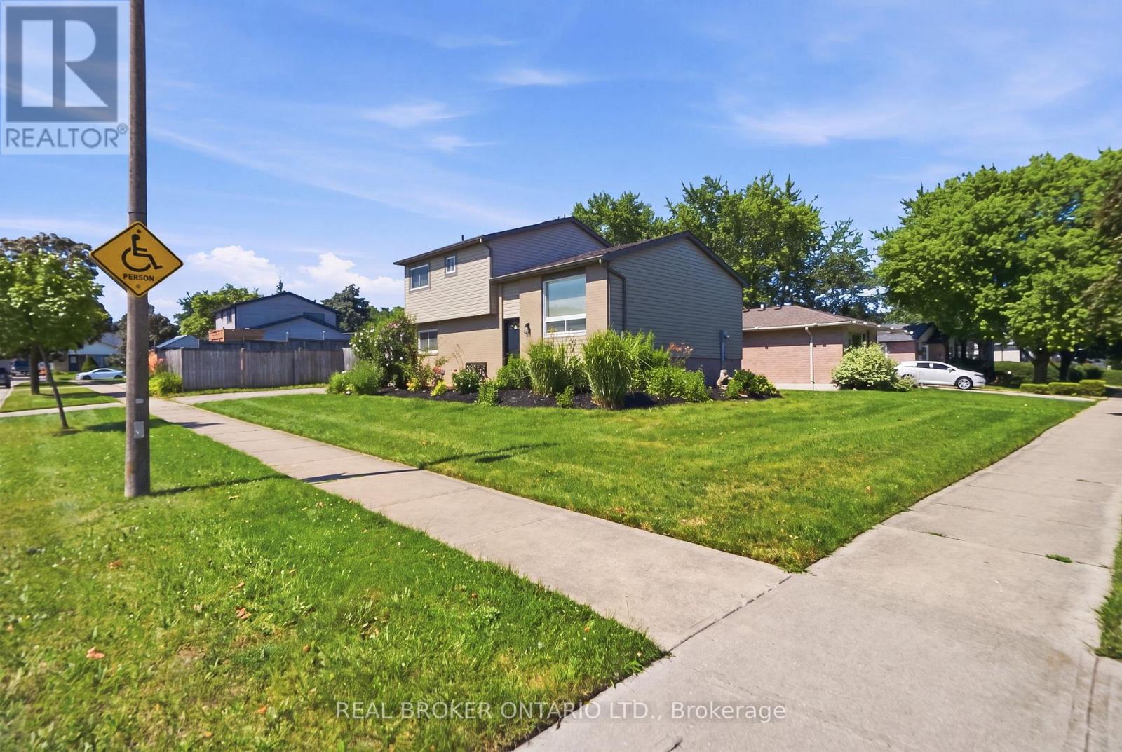3 PRIDEAUX STREET - 5