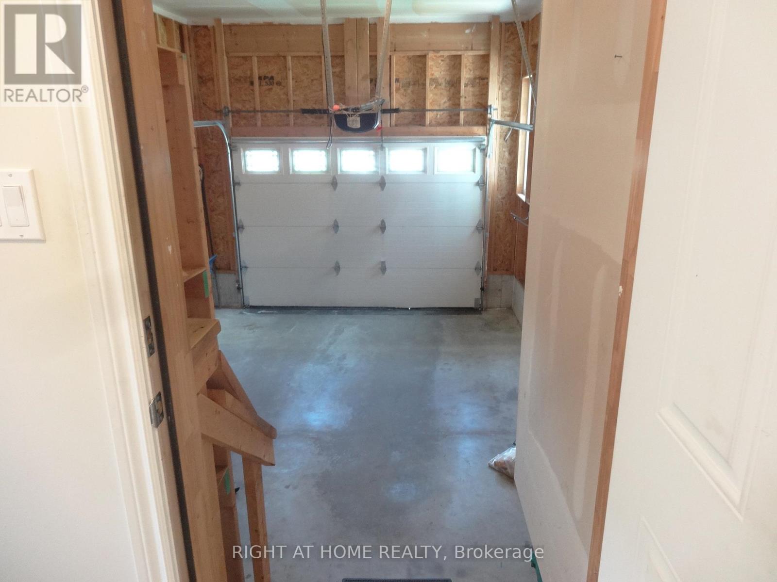 14 MATCHETT CRESCENT - 23