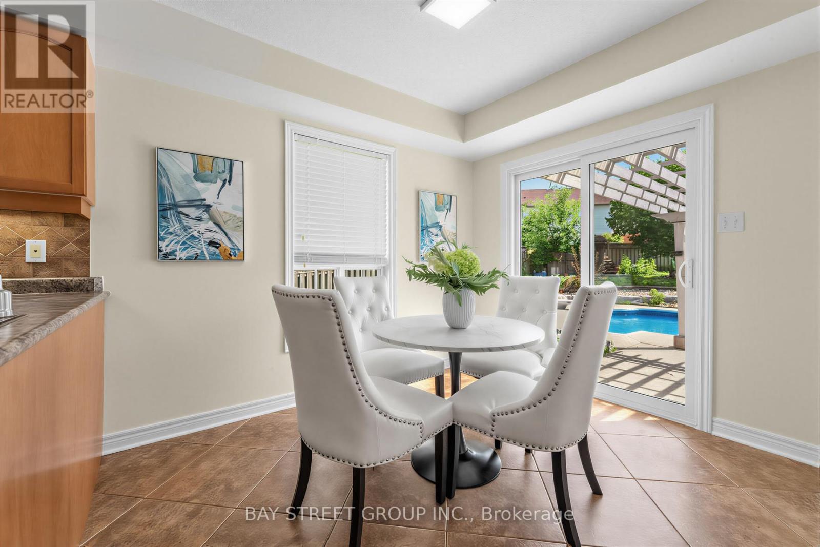 63 DUBRICK CRESCENT - 11