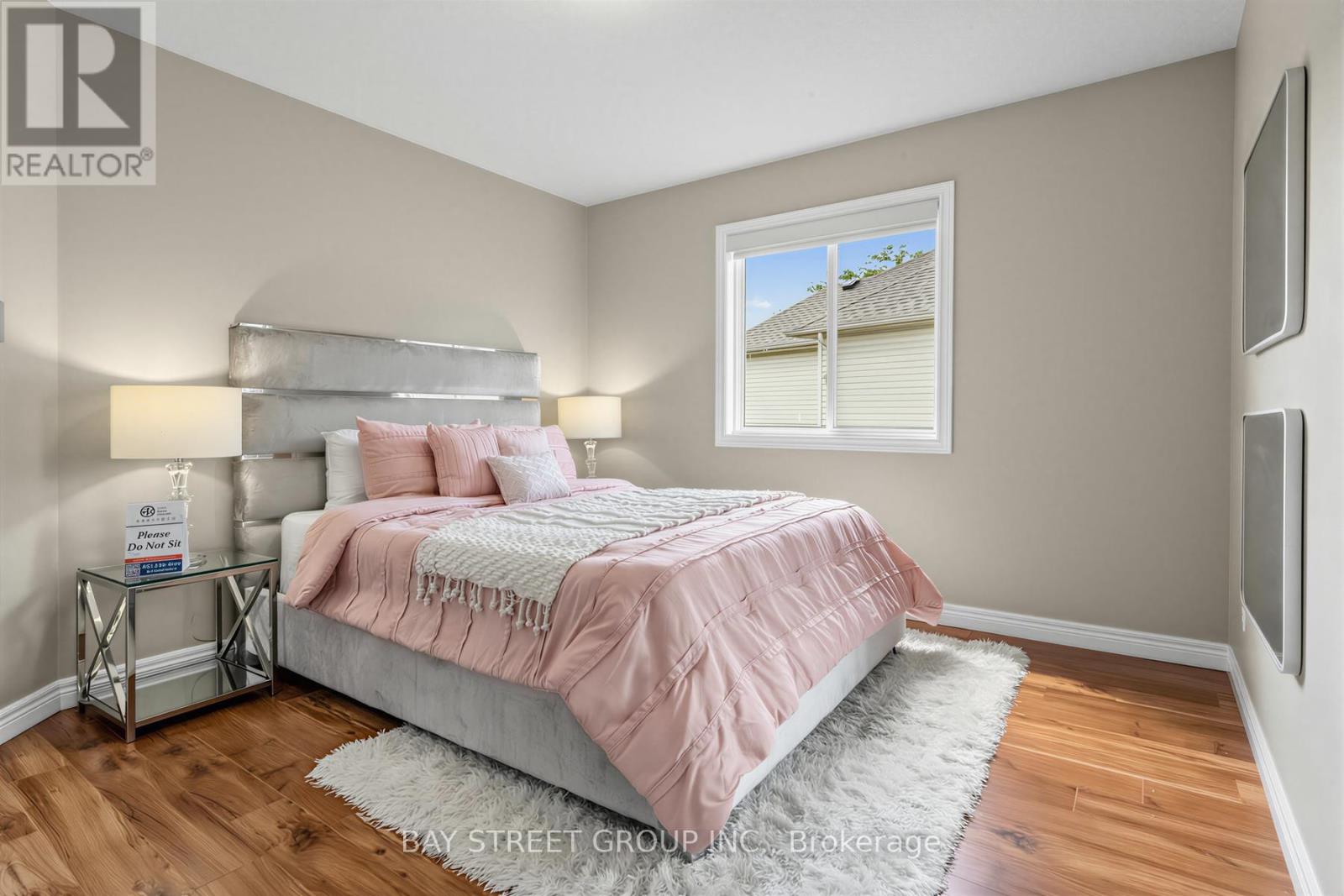 63 DUBRICK CRESCENT - 26