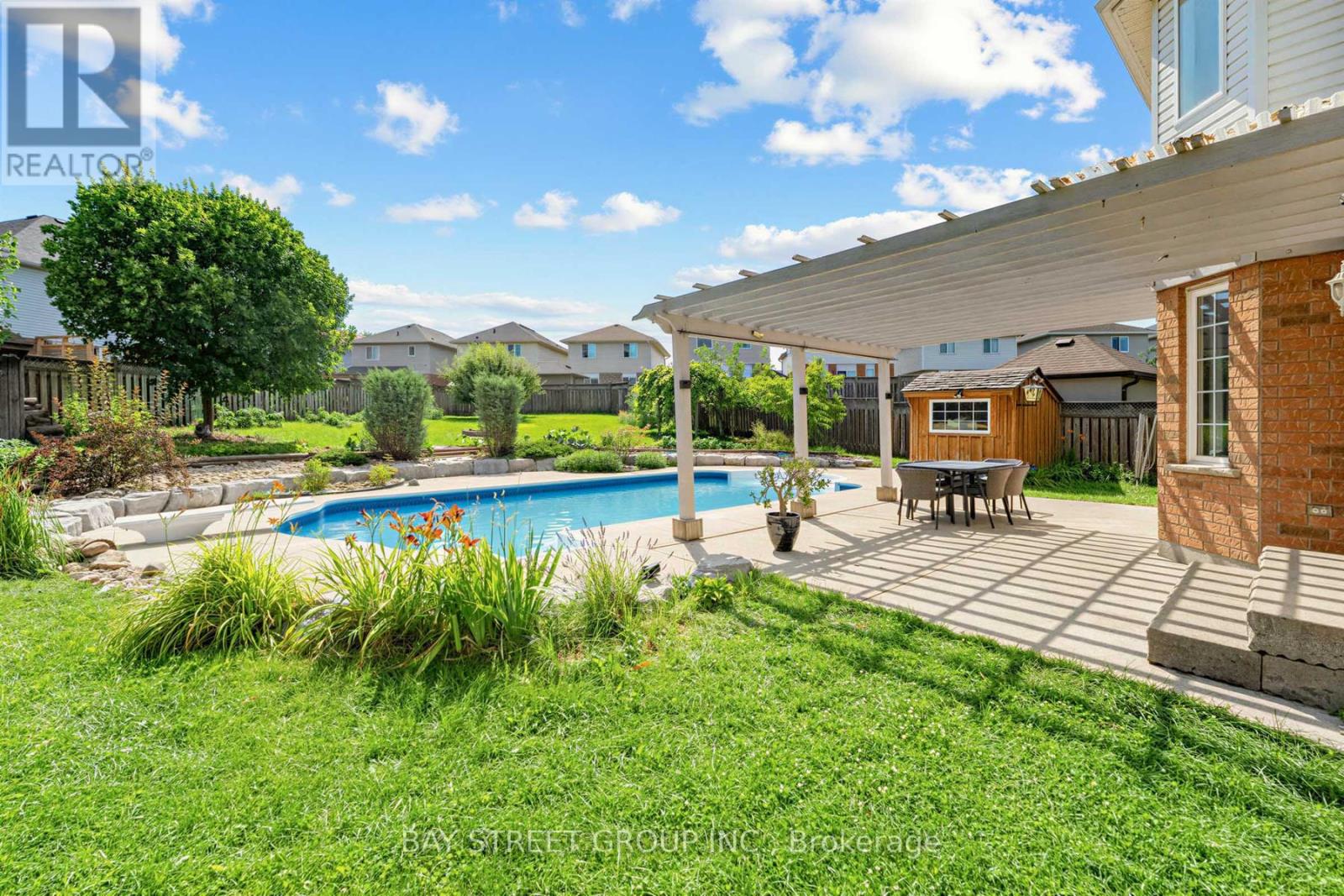 63 DUBRICK CRESCENT - 42
