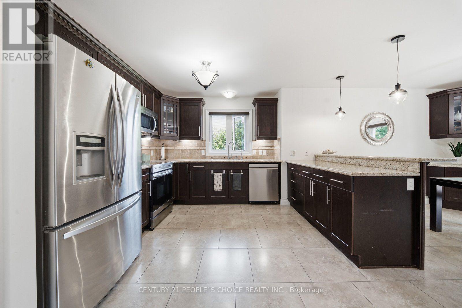 6 WESTVIEW COURT - 16