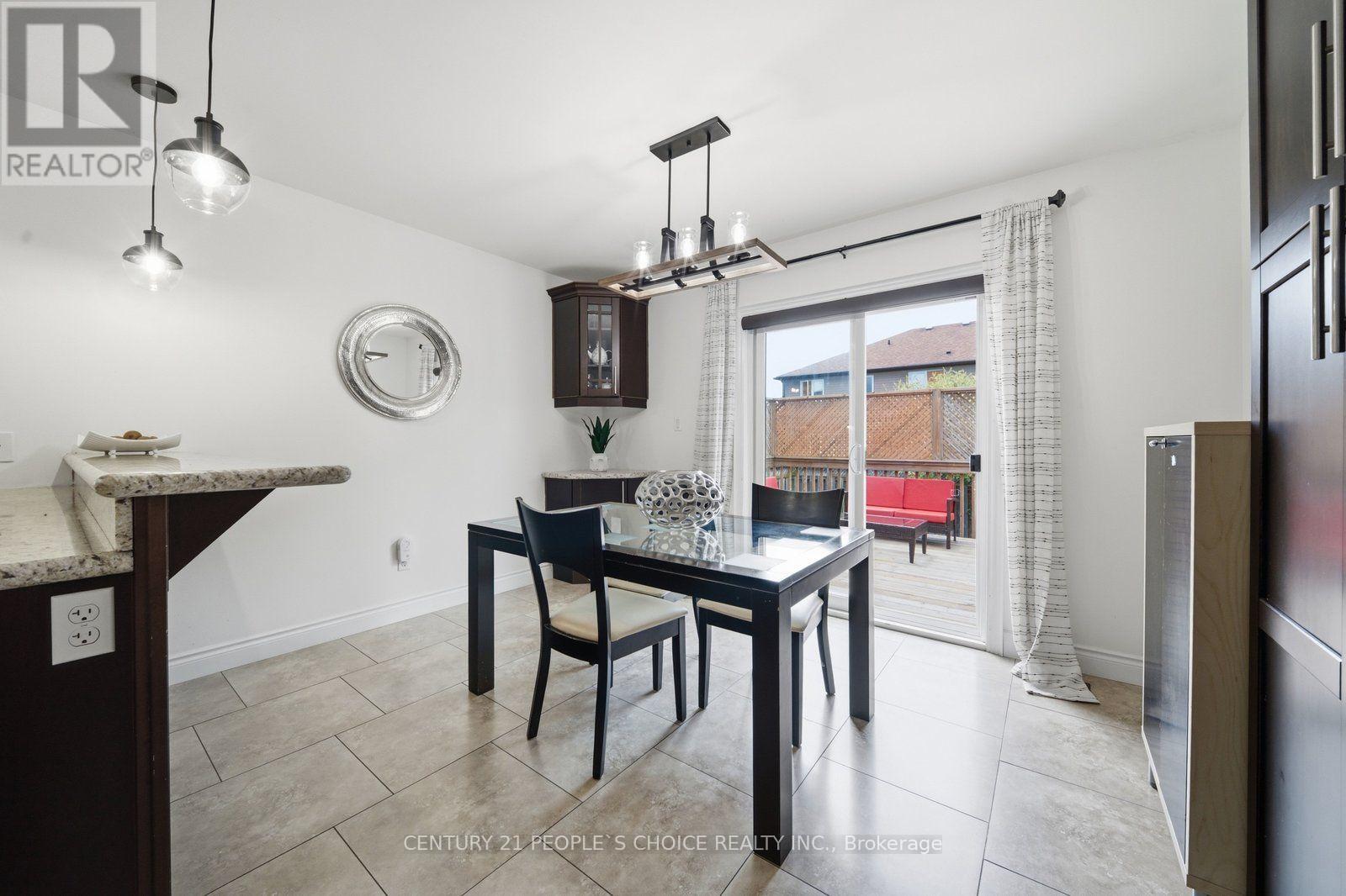6 WESTVIEW COURT - 20