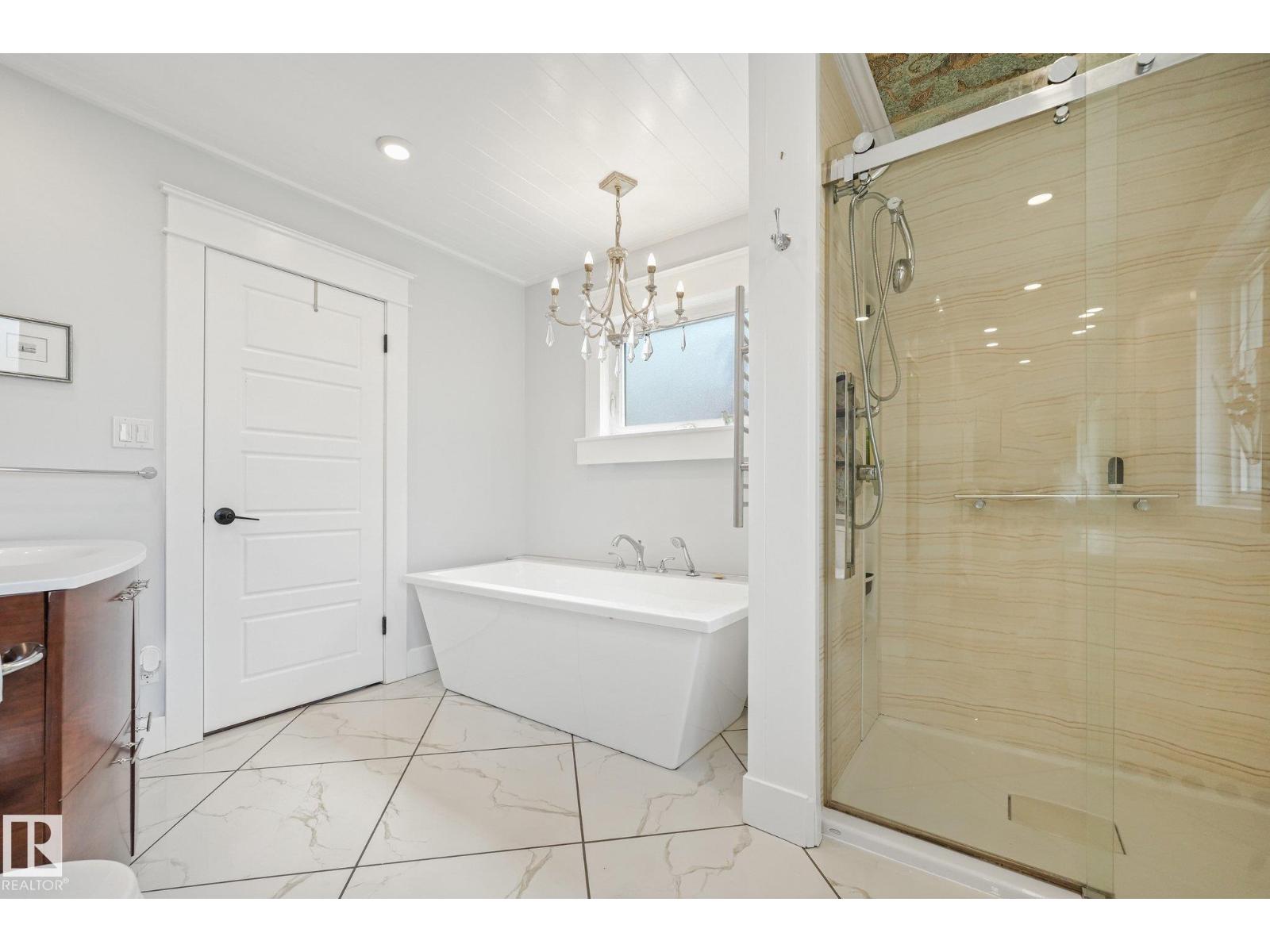 10974 126 ST NW - 32