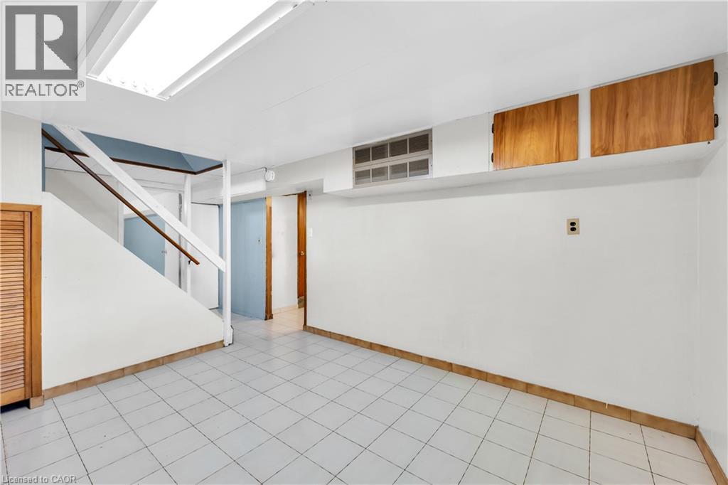112 PURDY Crescent - 22