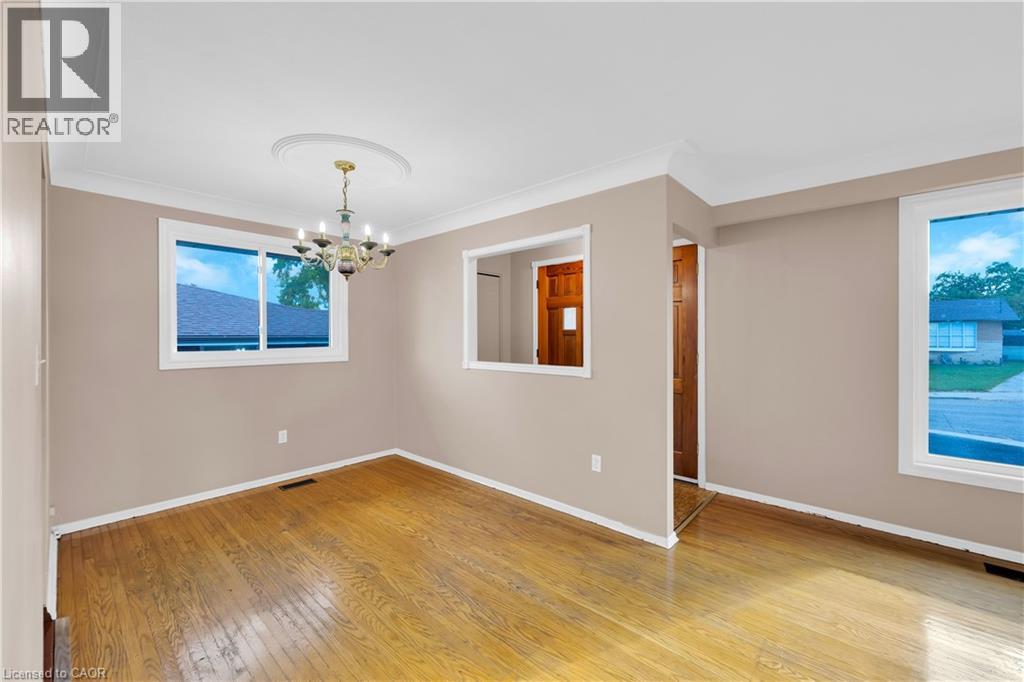 112 PURDY Crescent - 7