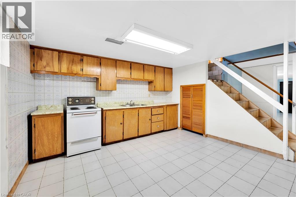 112 PURDY Crescent - 21