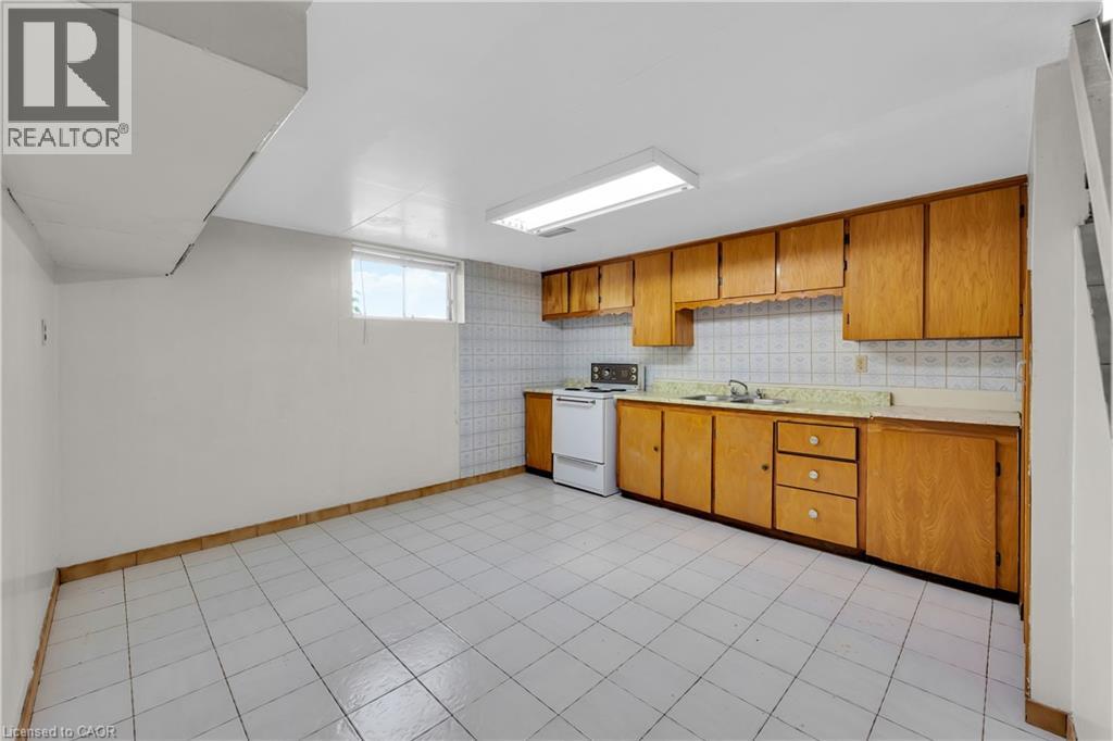 112 PURDY Crescent - 20