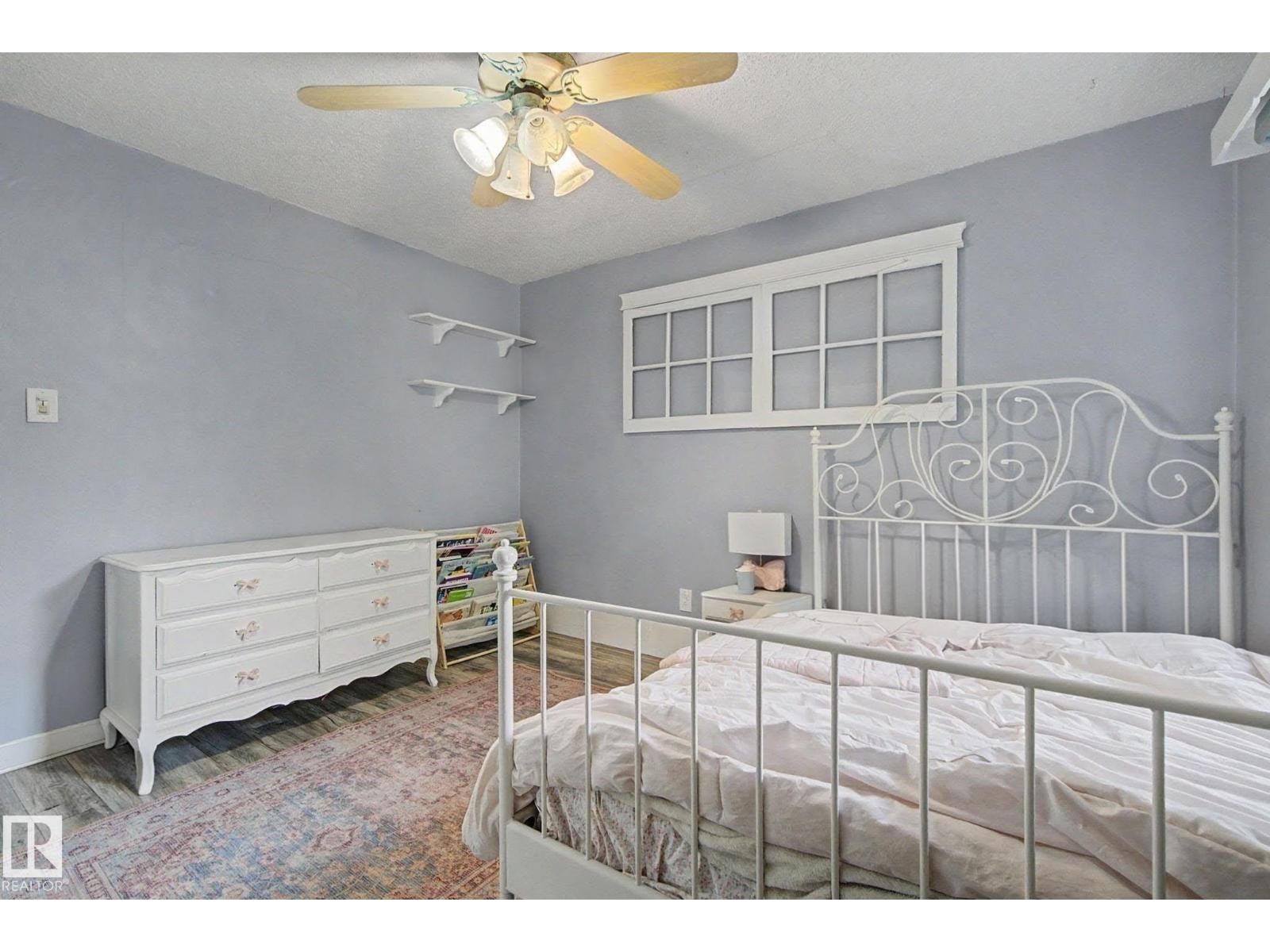 10647 125 ST NW - 26
