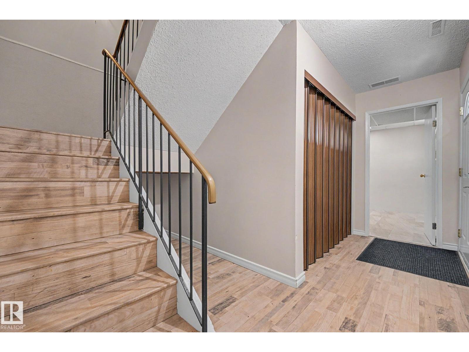 1096 KNOTTWOOD RD E NW - Image 3