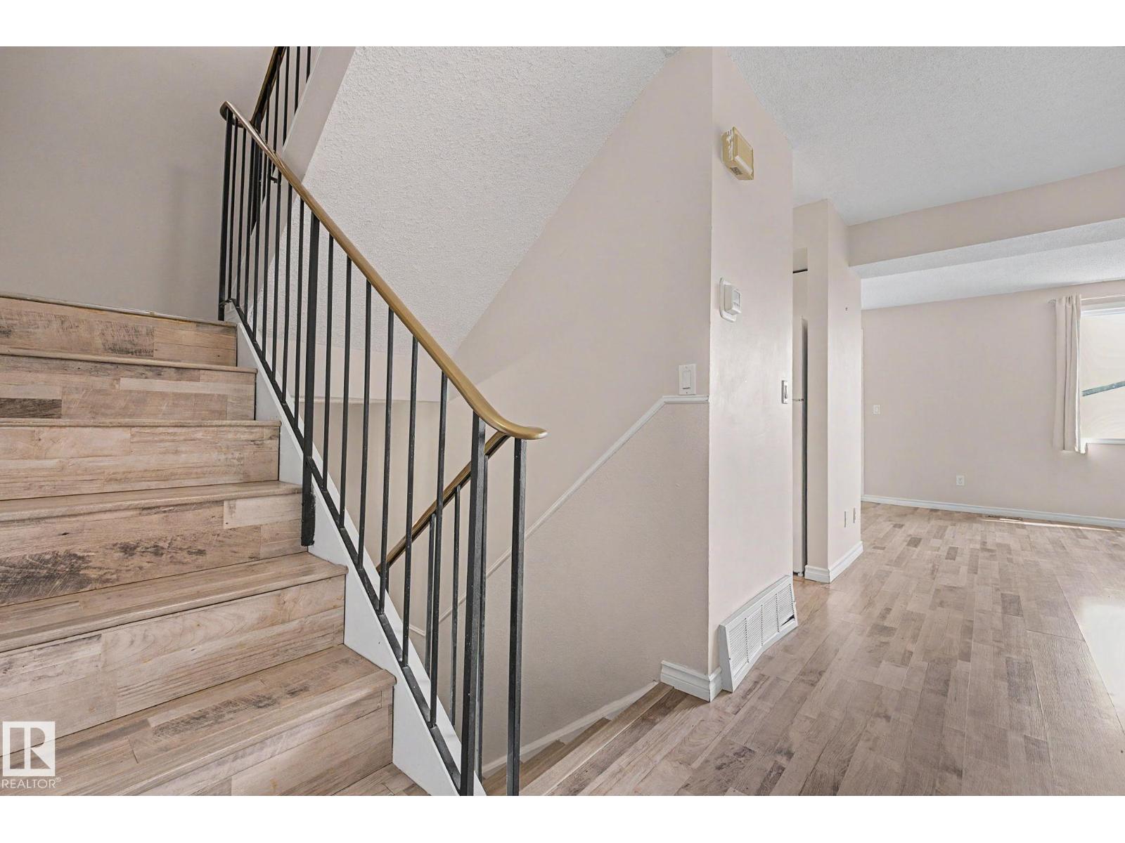 1096 KNOTTWOOD RD E NW - 10