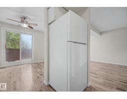 1096 Knottwood Rd E Nw, Edmonton, AB T6K3R3 Photo 6