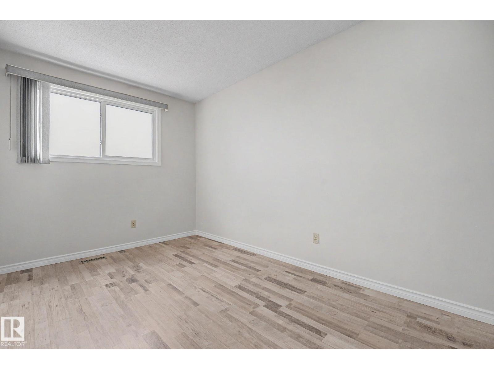 1096 KNOTTWOOD RD E NW - 17