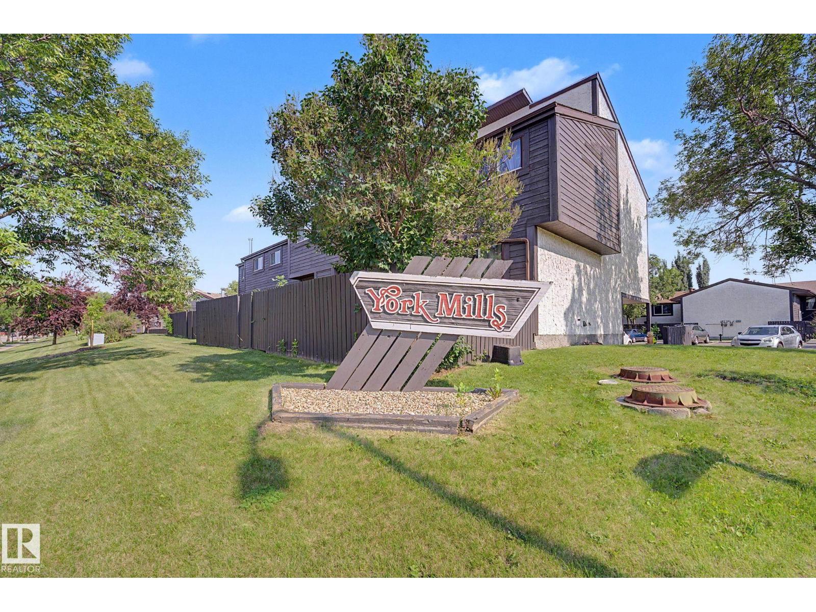 1096 KNOTTWOOD RD E NW - 1