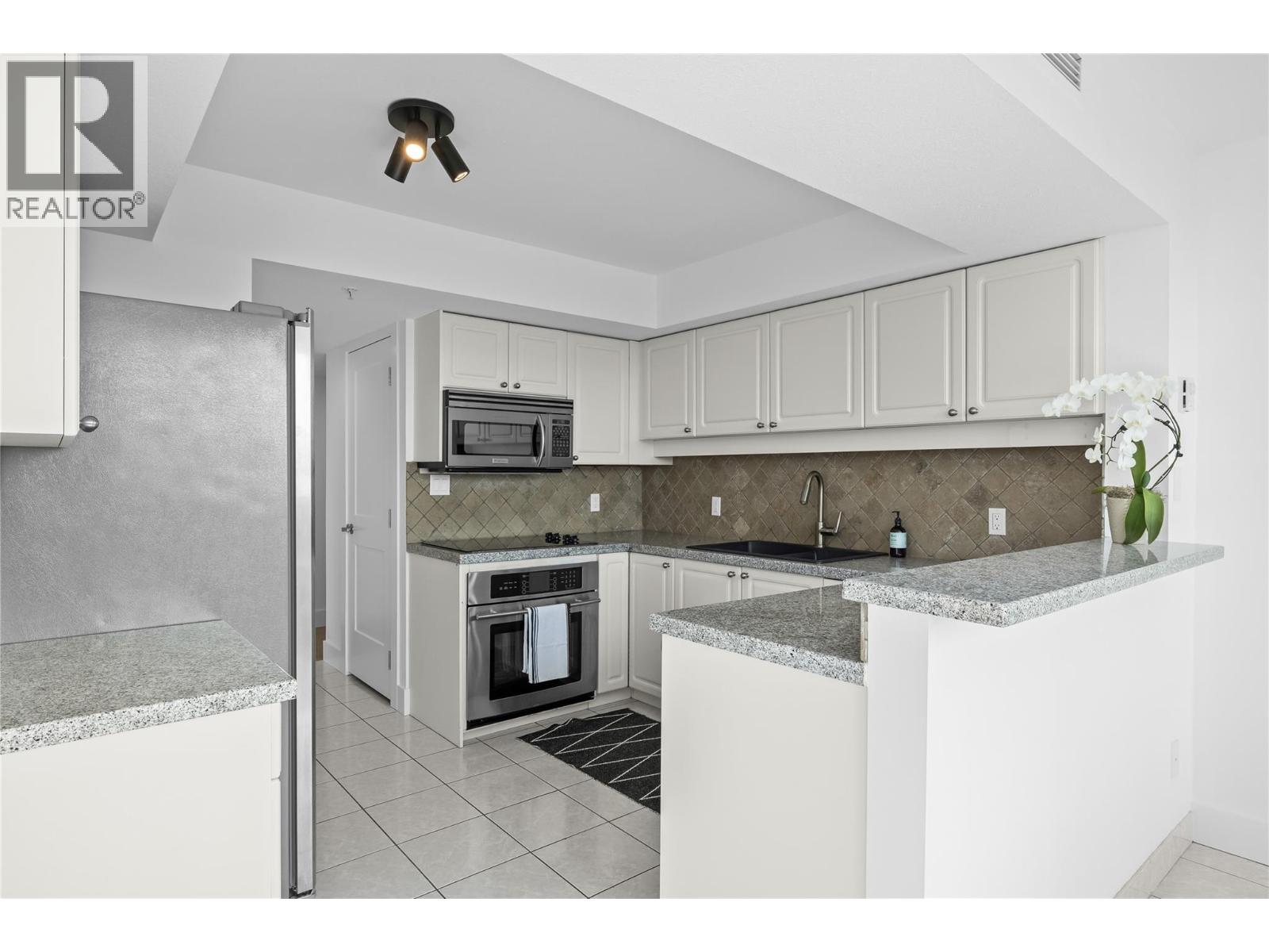 #701 1160 Sunset Drive - 27