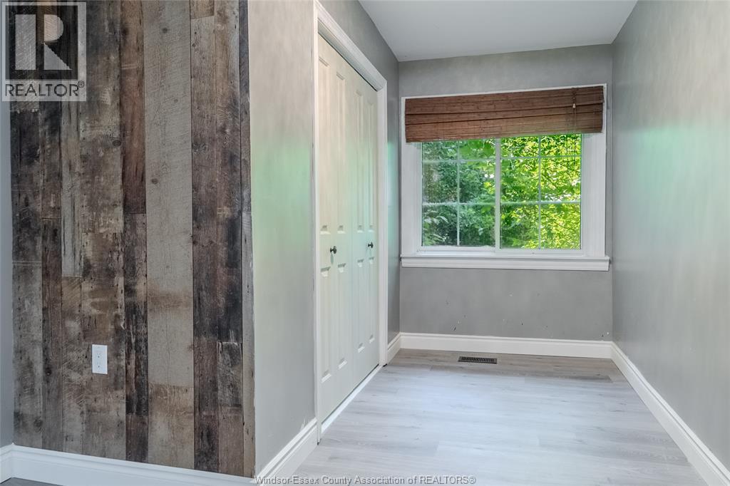 1242 Reaume ROAD - Image 16