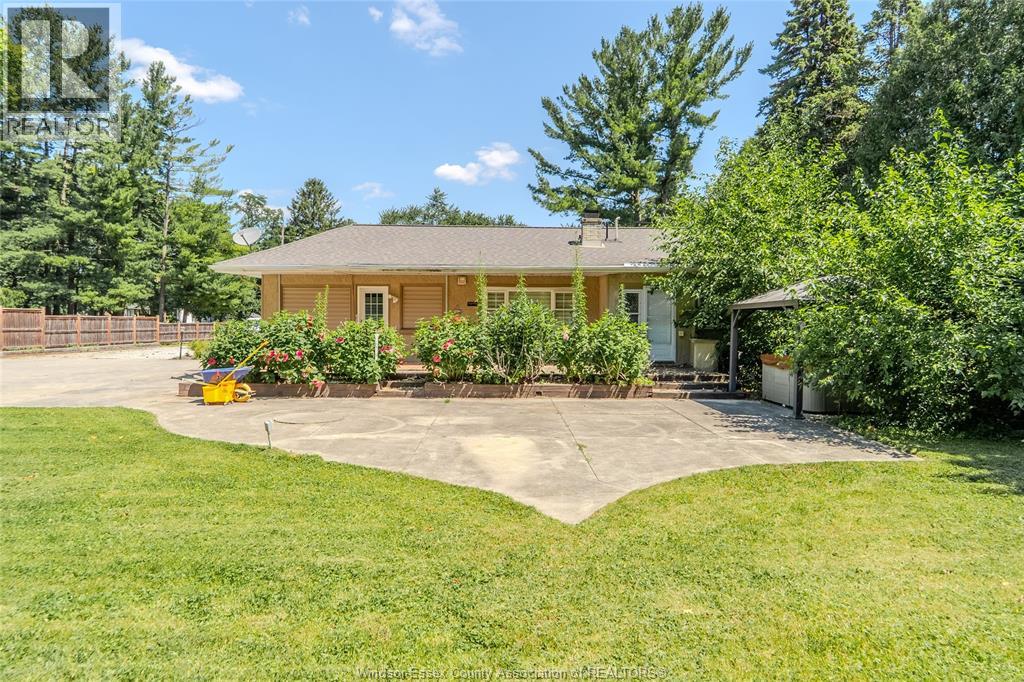1242 Reaume ROAD - Image 24