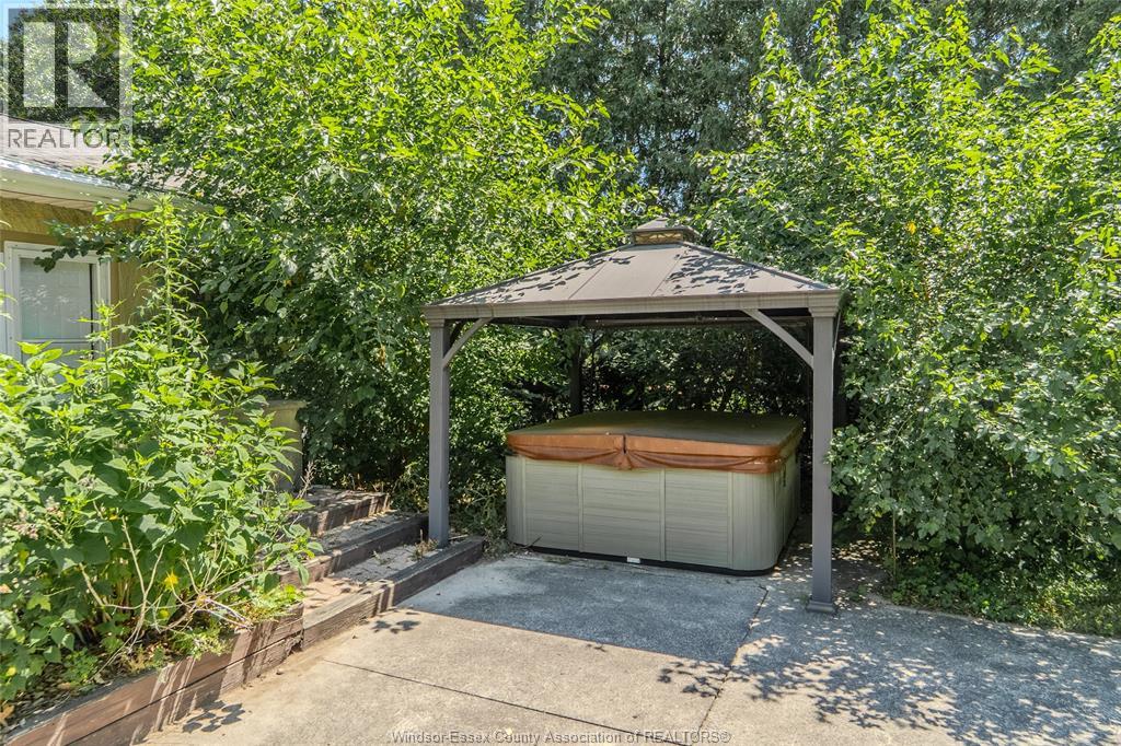 1242 Reaume ROAD - Image 25
