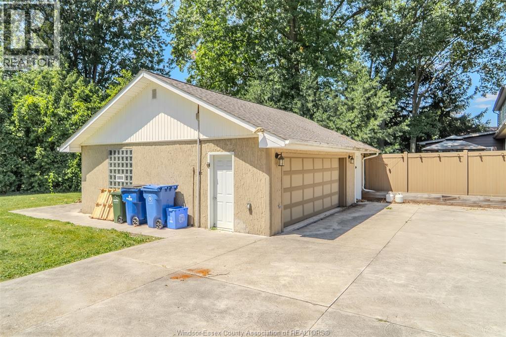 1242 Reaume ROAD - Image 26