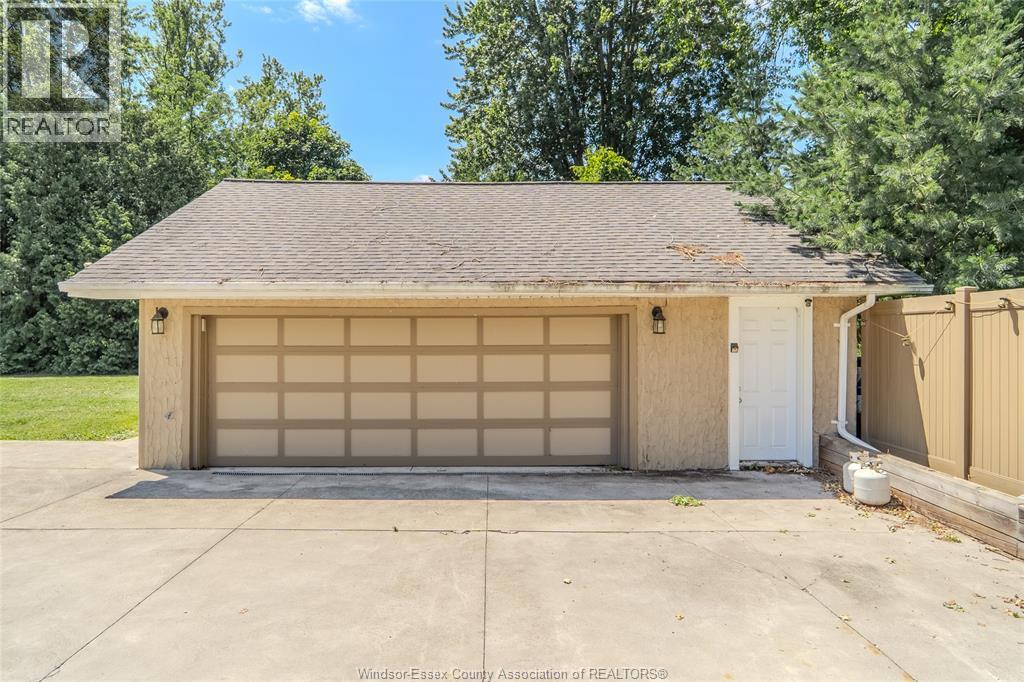 1242 Reaume ROAD - 29