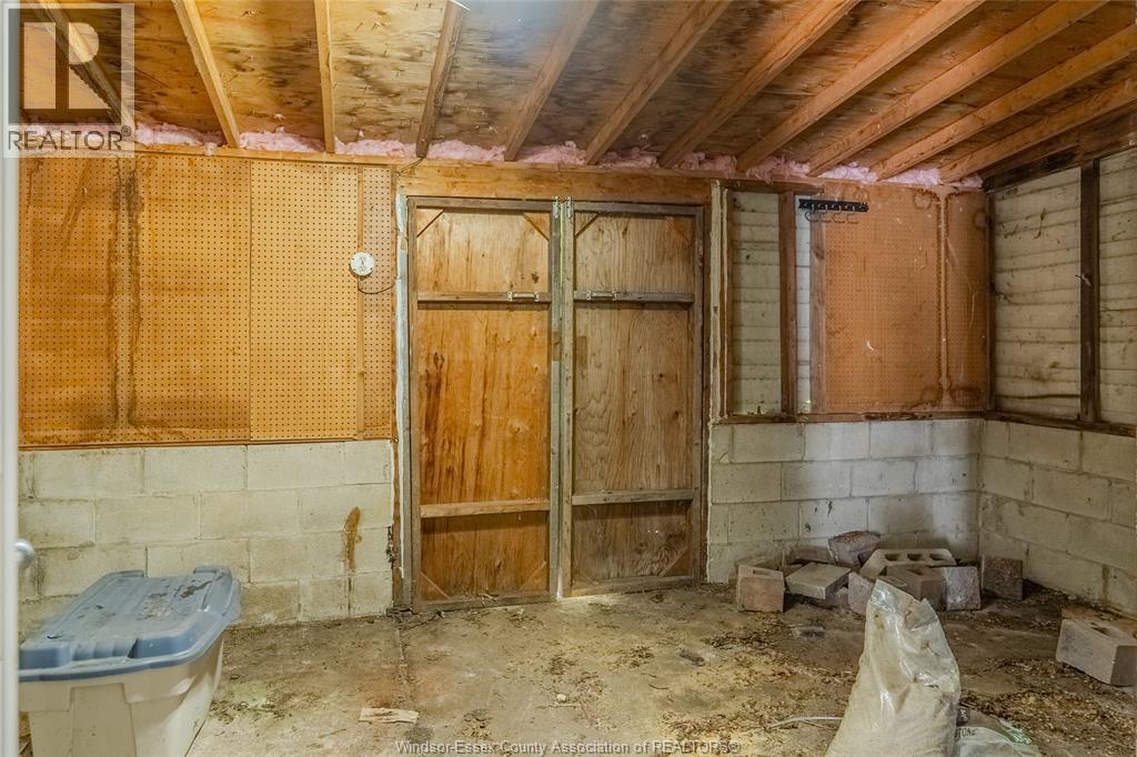 1242 Reaume ROAD - Image 33