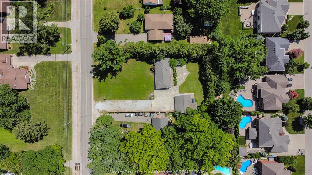 1242 Reaume ROAD - 41