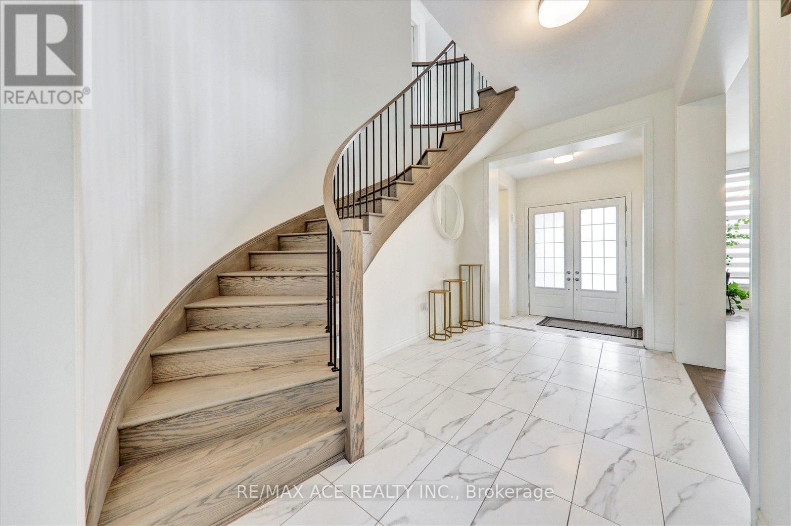4 EMERALD GROVE - 11