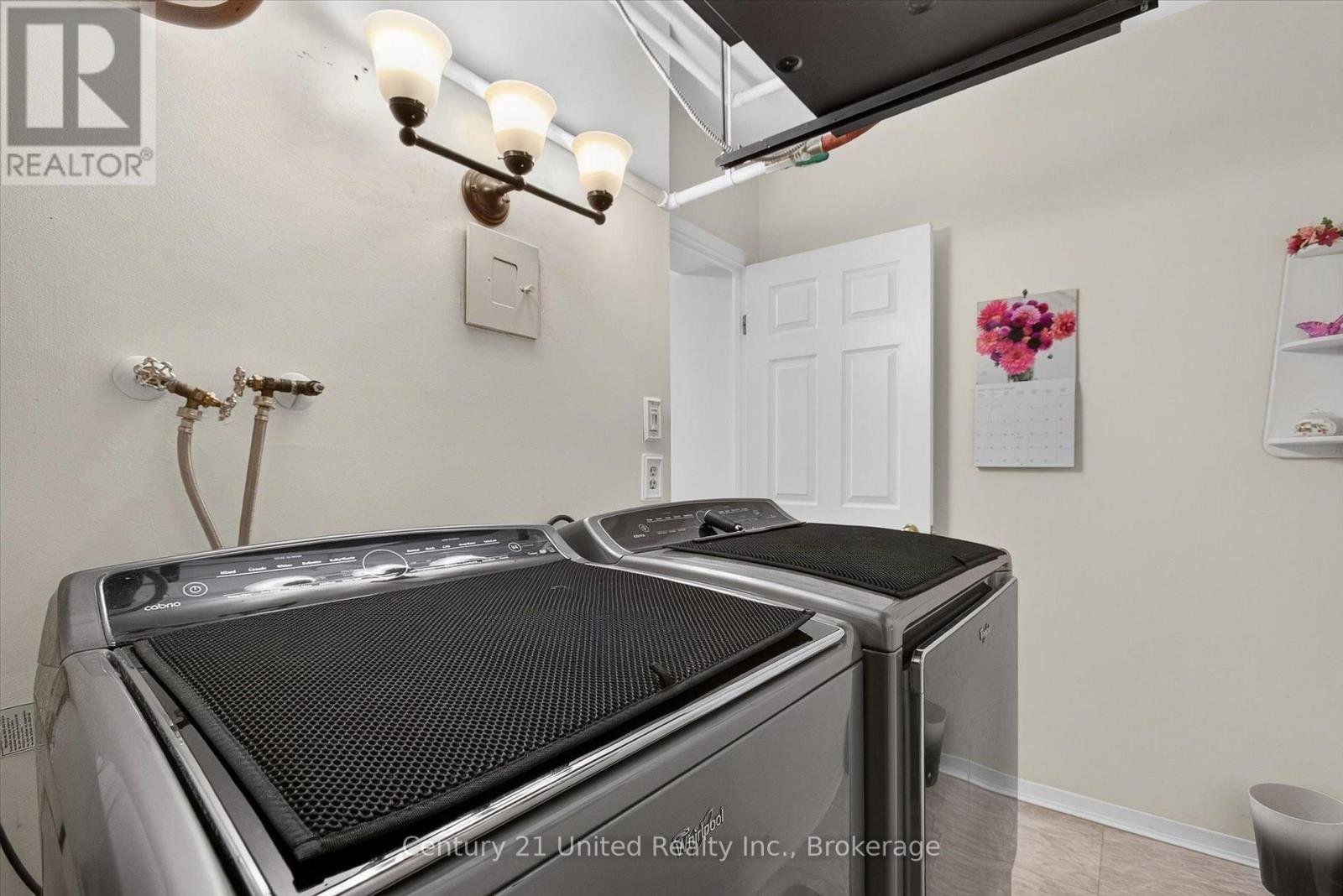 #203 1818 CHERRYHILL ROAD - Image 11