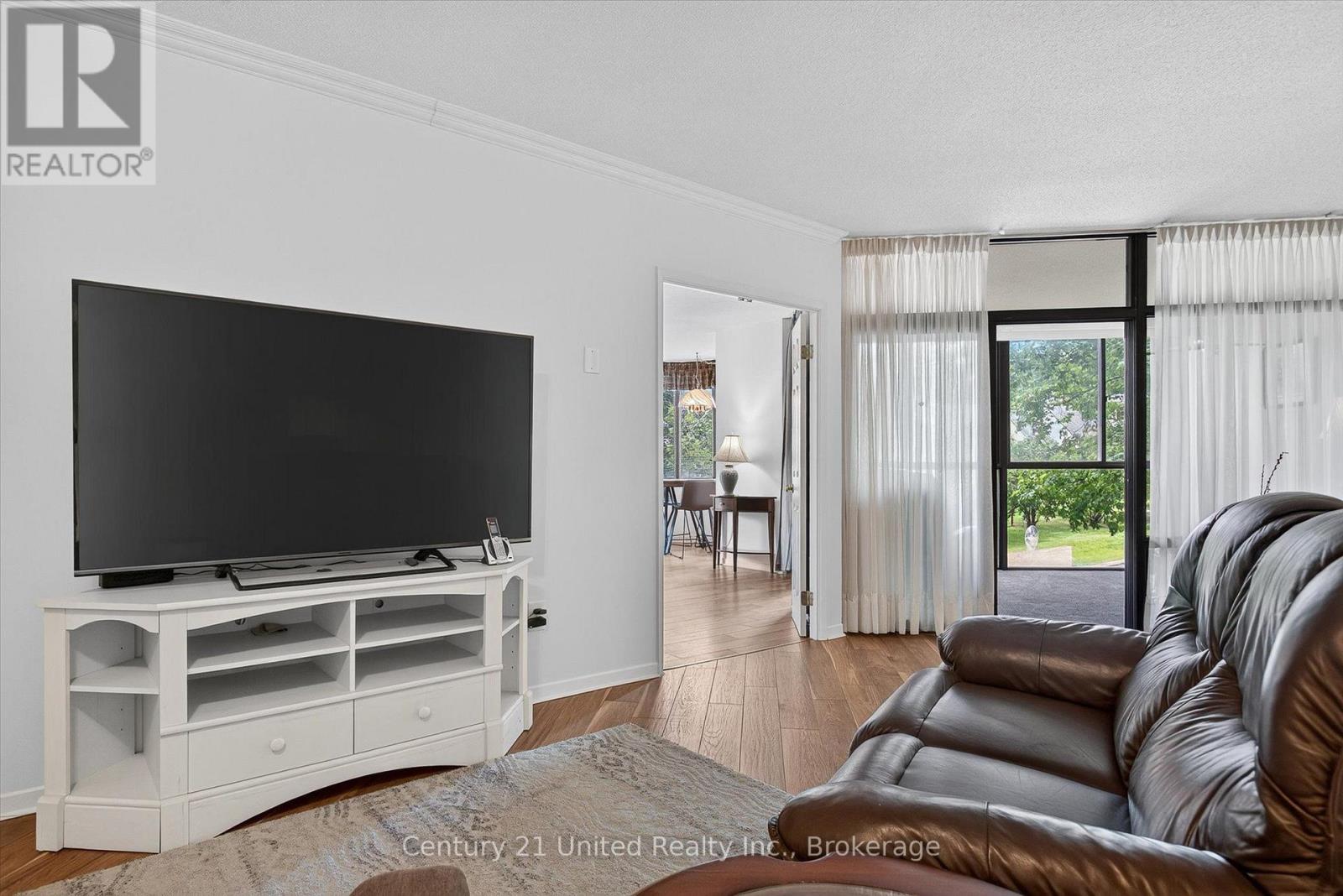 #203 1818 CHERRYHILL ROAD - Image 13