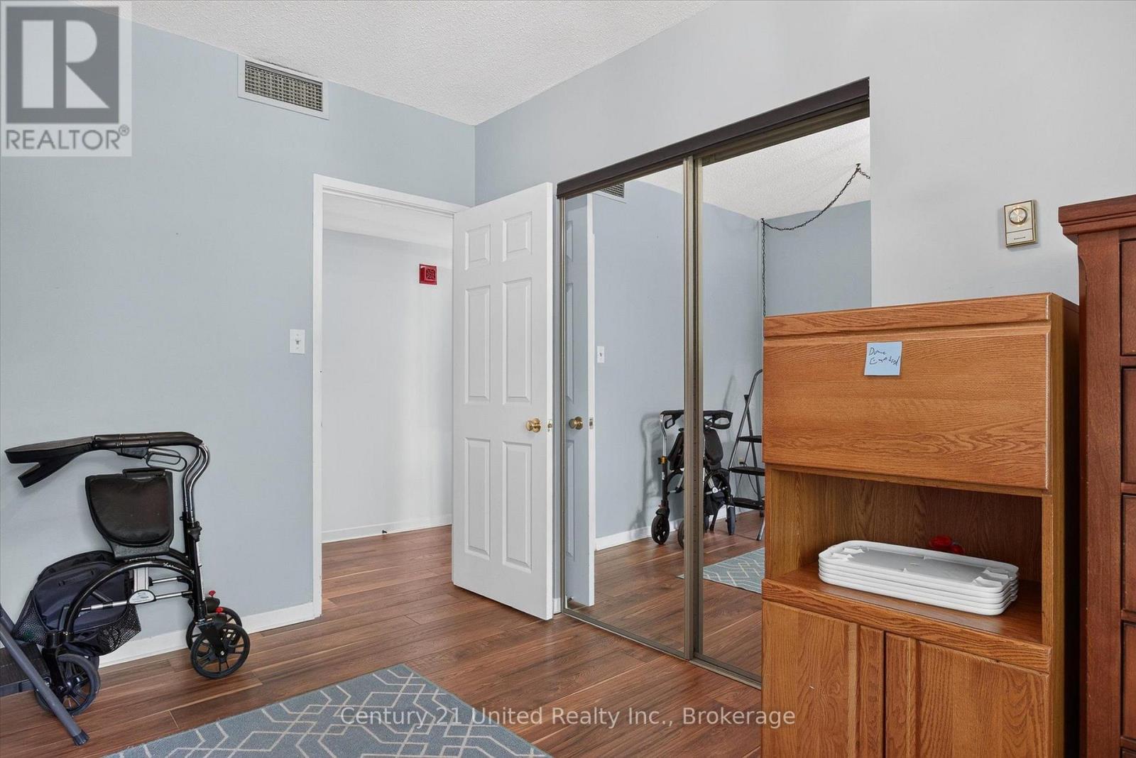 #203 1818 CHERRYHILL ROAD - Image 34