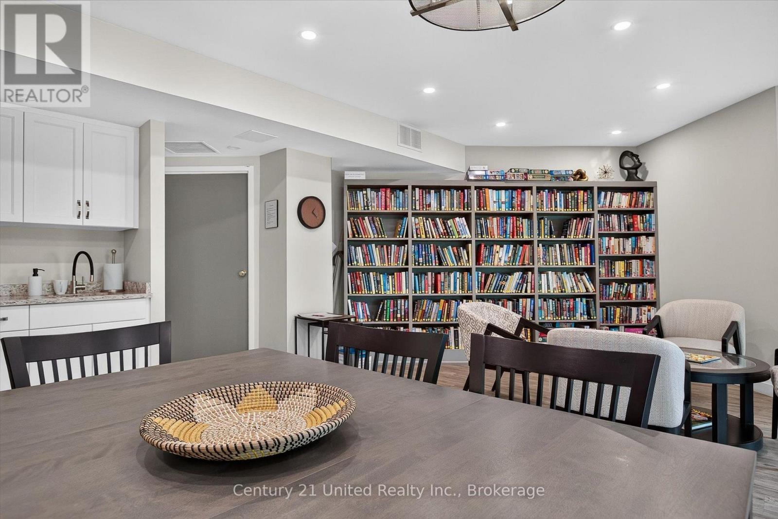 #203 1818 CHERRYHILL ROAD - Image 40