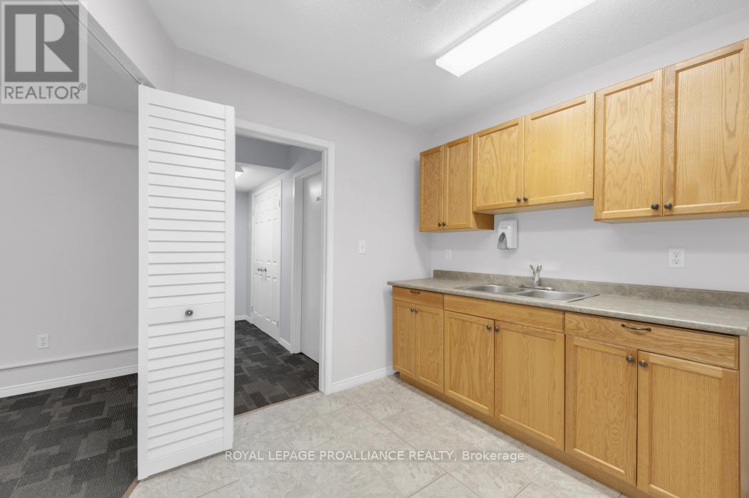 108 RUSSEL STREET - 7