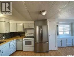 Bedroom - 68 Spencer Drive, Kindersley, SK S0L1S1 Photo 10