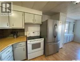 Laundry room - 68 Spencer Drive, Kindersley, SK S0L1S1 Photo 11