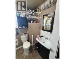 Kitchen/Dining room - 68 Spencer Drive, Kindersley, SK S0L1S1 Photo 6