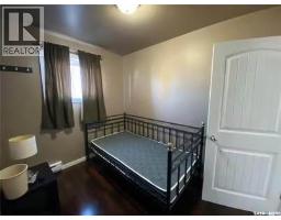4pc Bathroom - 68 Spencer Drive, Kindersley, SK S0L1S1 Photo 8