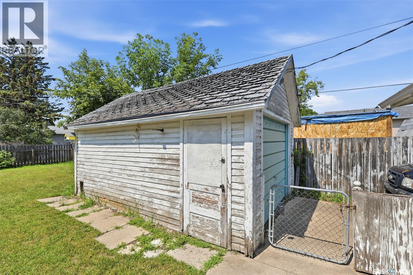 925 L AVENUE S - 33