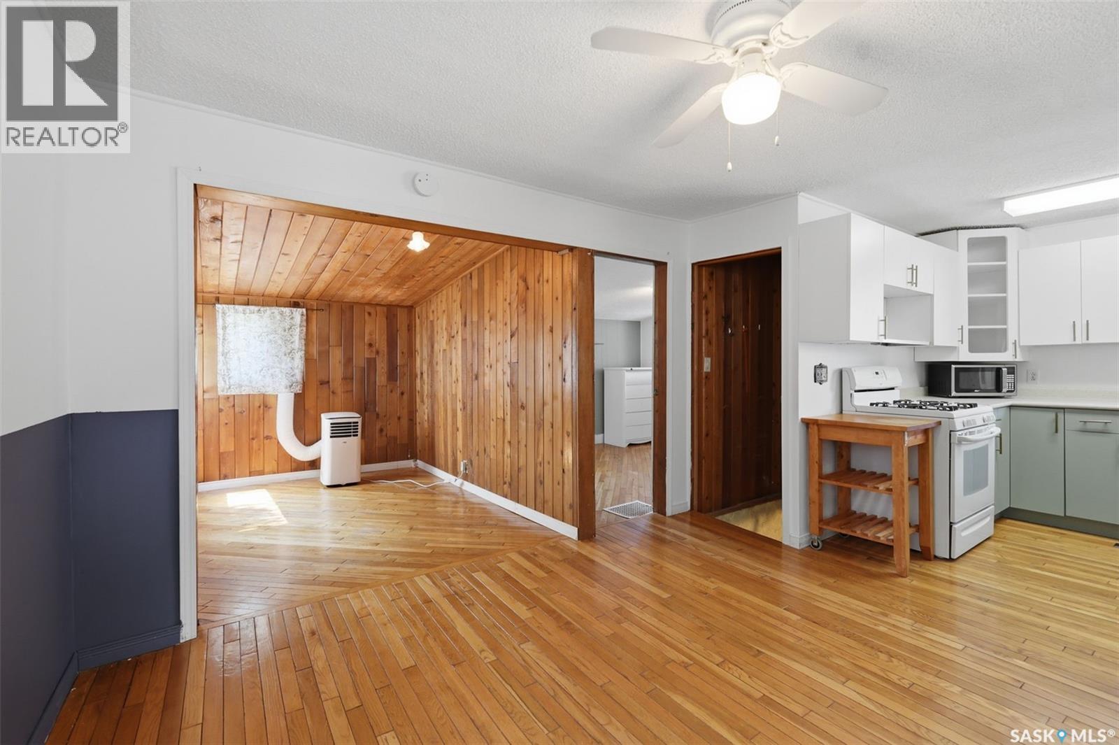 925 L AVENUE S - 8