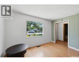 925 L Avenue S, Saskatoon, SK S7M2J2 Photo 11