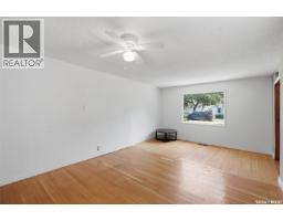 Laundry room - 925 L Avenue S, Saskatoon, SK S7M2J2 Photo 9