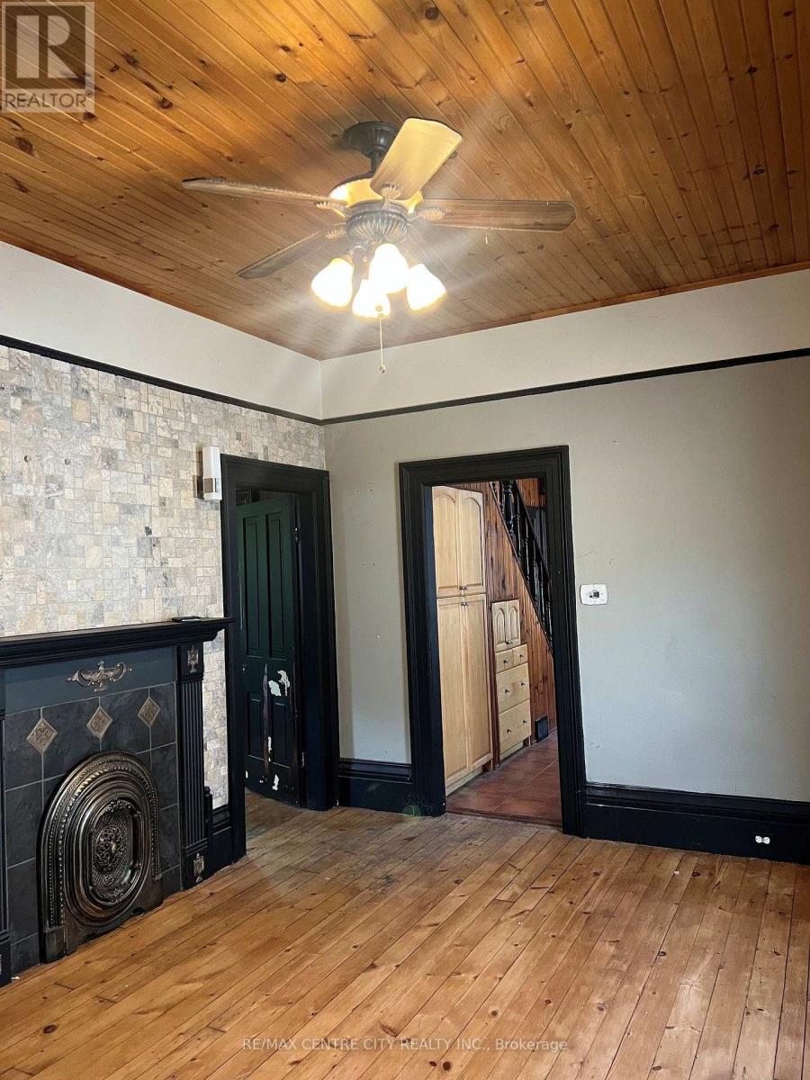 151 CLARENCE STREET - 3