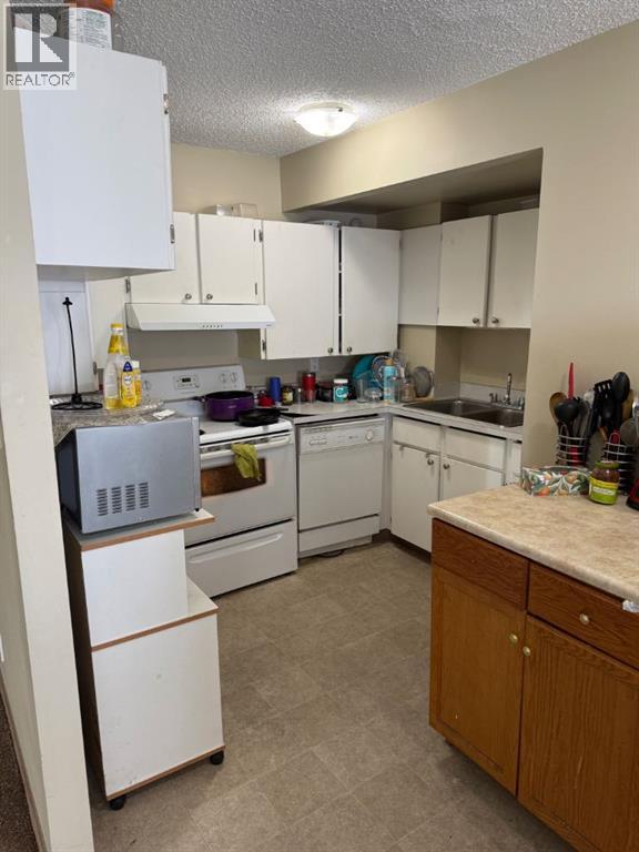 #921 21 Berkeley Place W - 12
