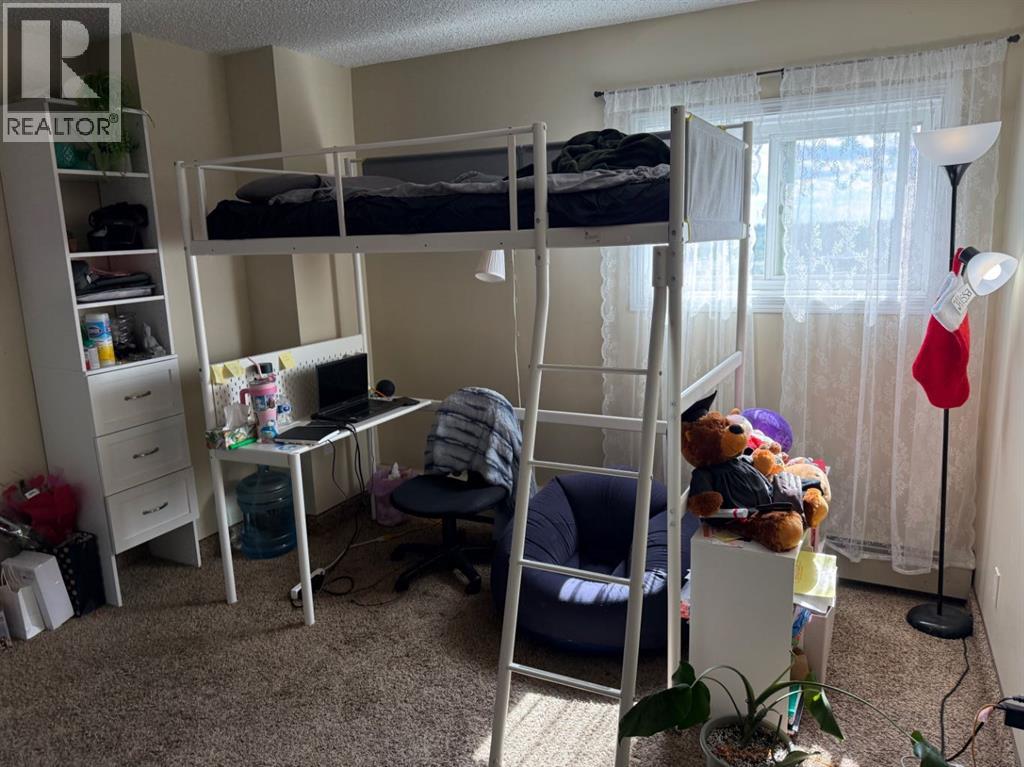 #921 21 Berkeley Place W - 17