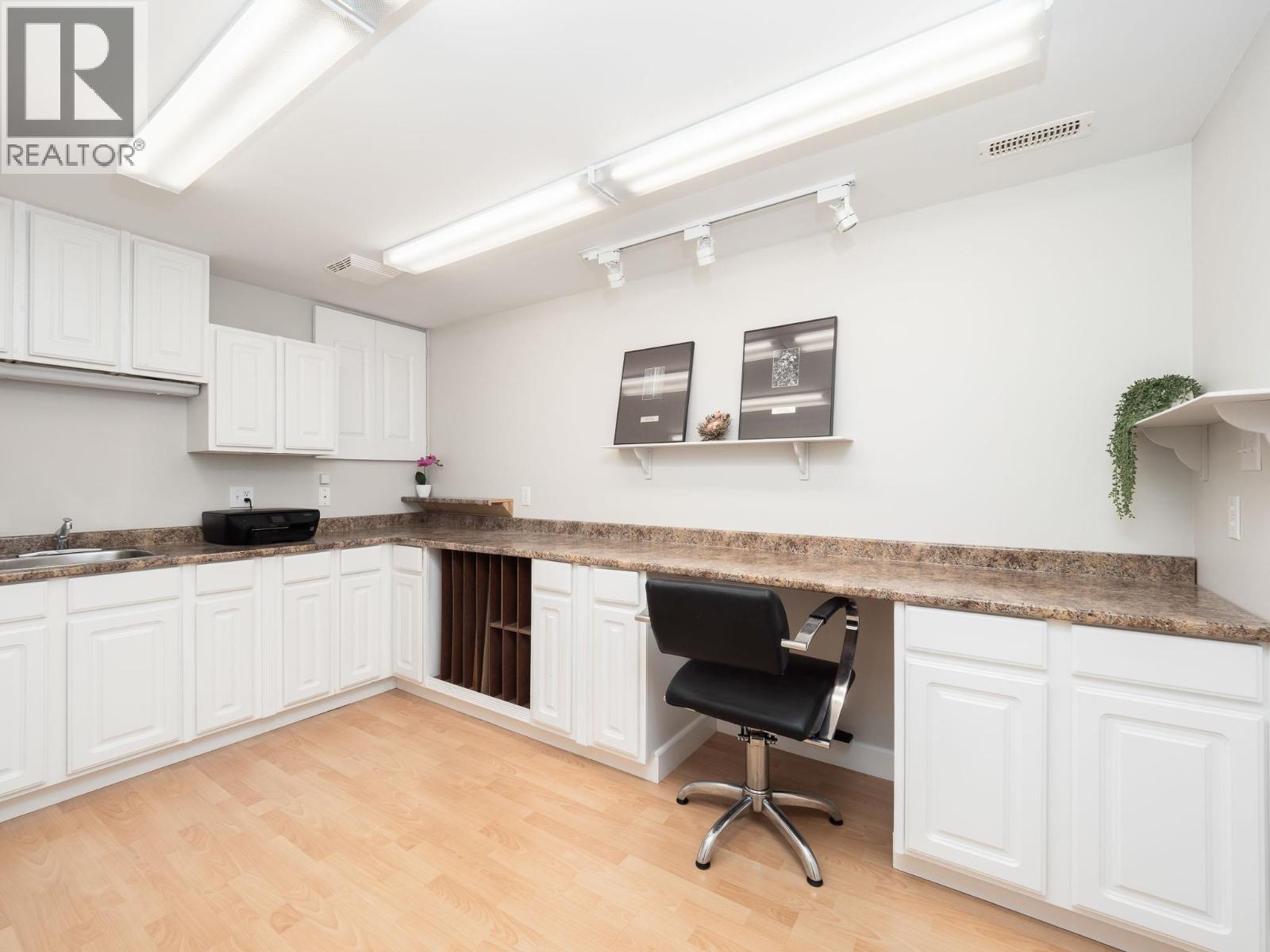 5522 DALHOUSIE DRIVE - 20