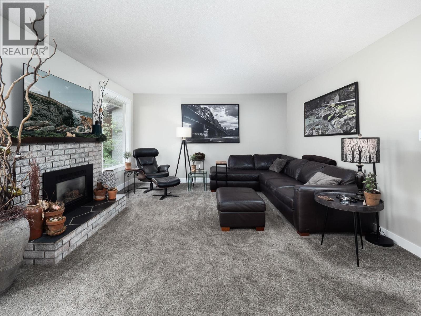 5522 DALHOUSIE DRIVE - 4