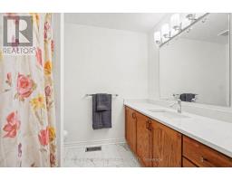 16 Crownridge Drive, Ottawa, ON K2M2M7 Photo 18