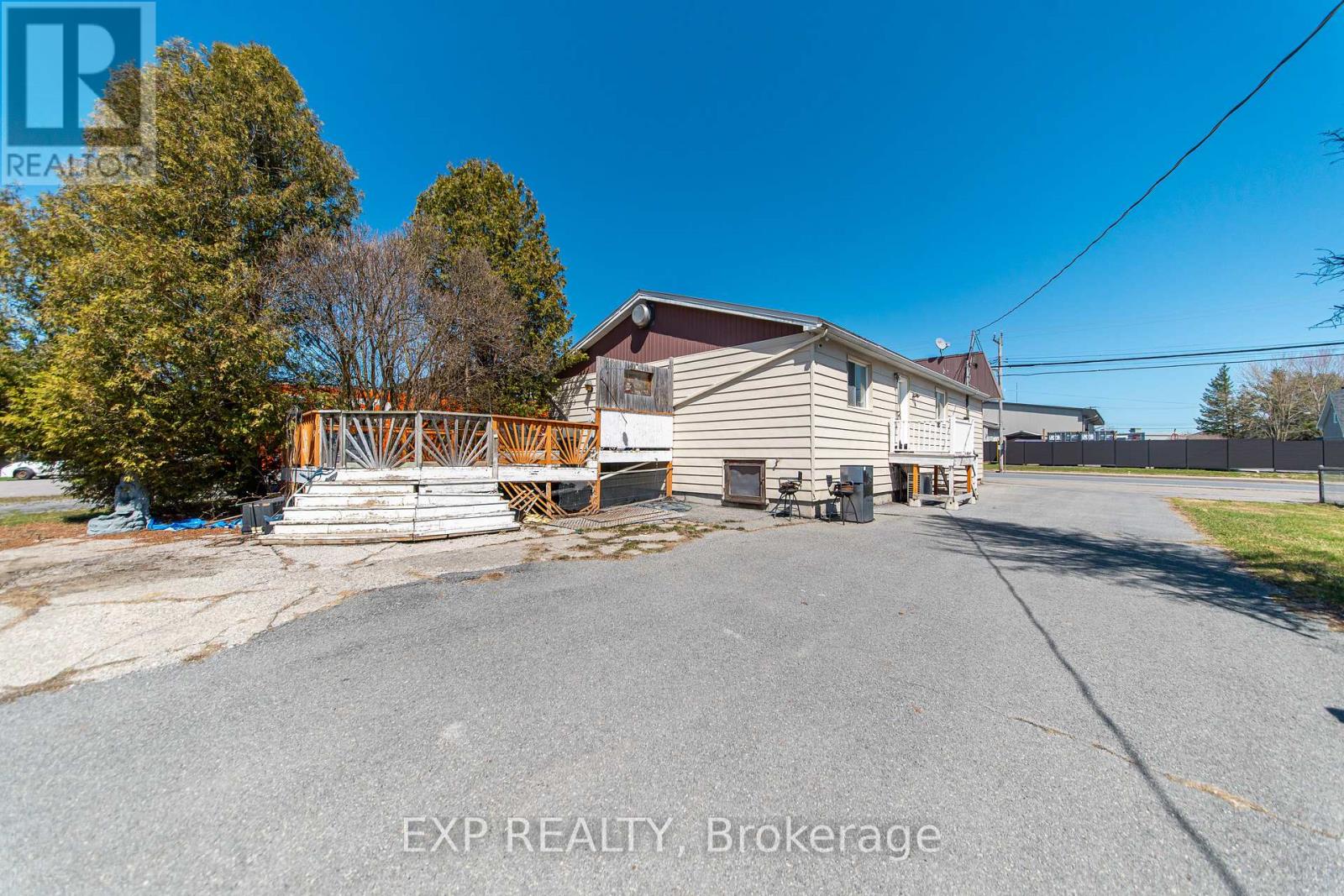 4612 STE CATHERINE STREET - 25