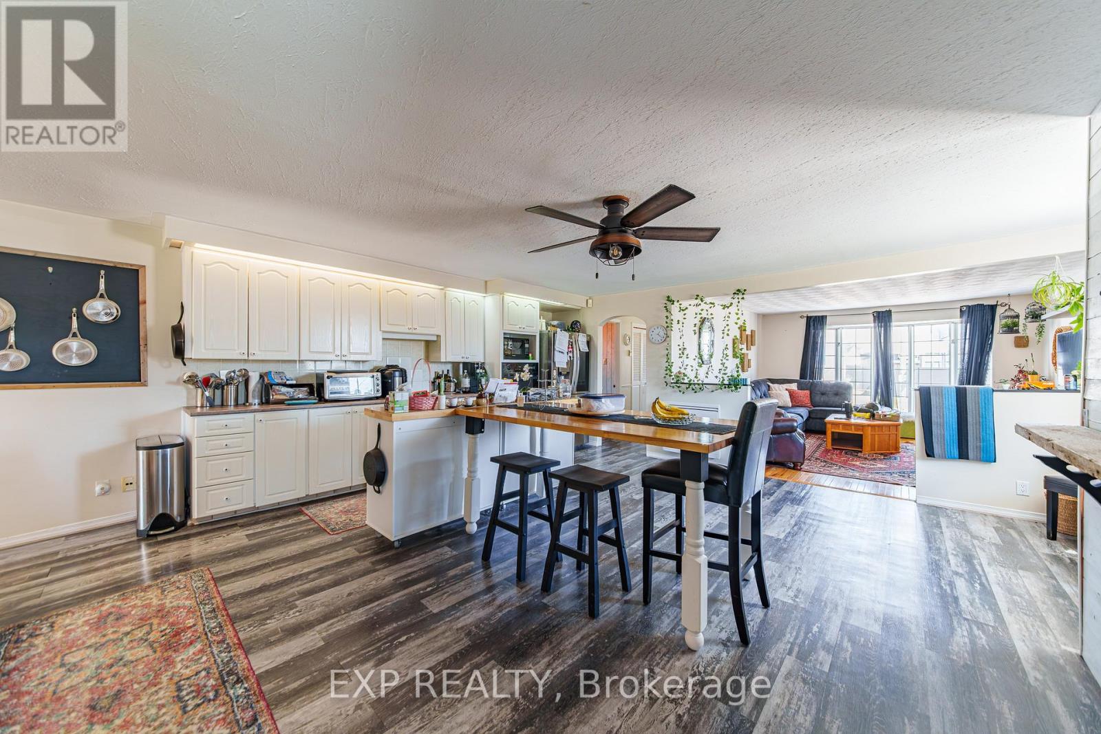 4612 STE CATHERINE STREET - 7